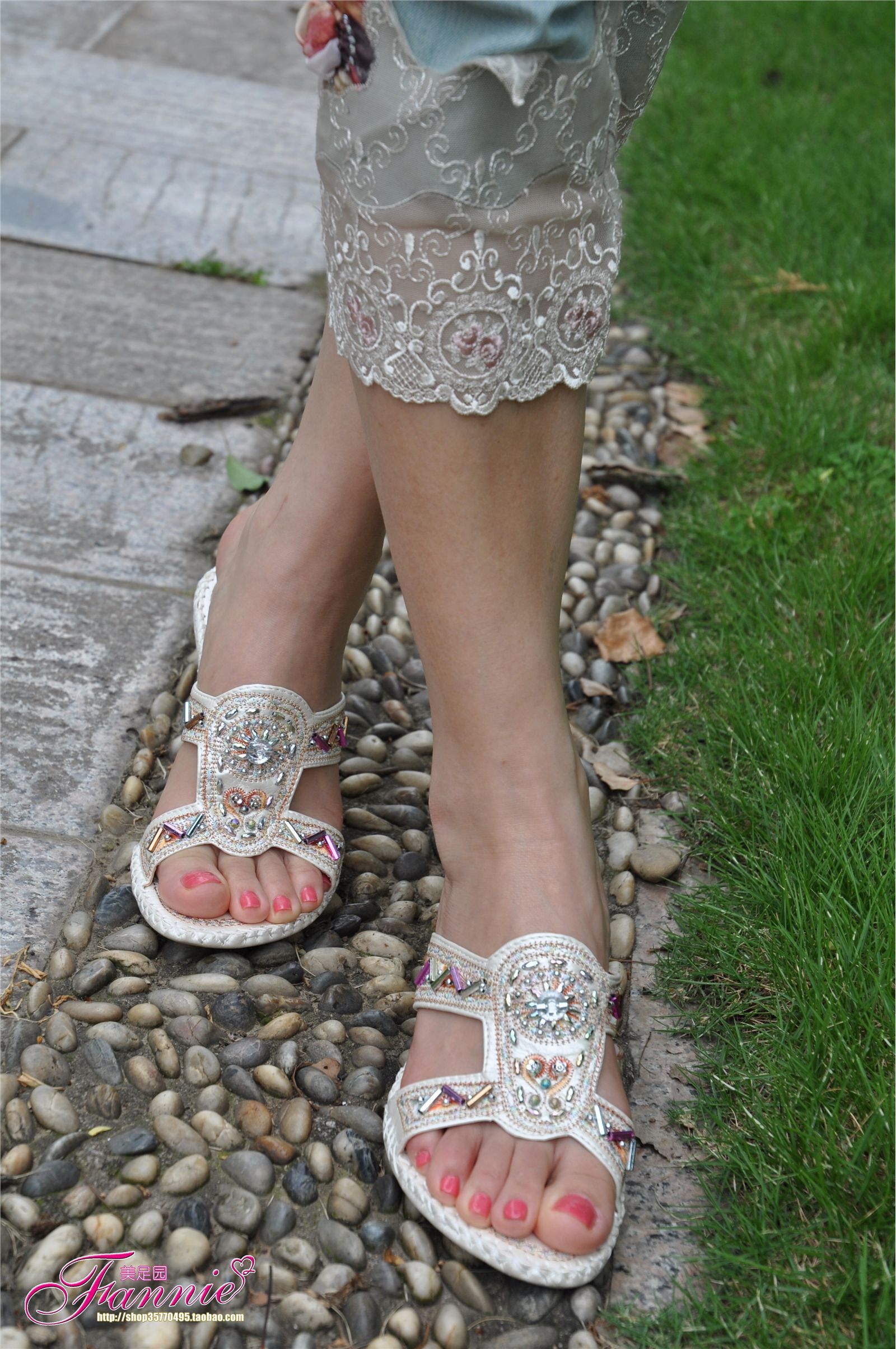 夏日阳光、细雨和微风（1） 芬妮高清丝足